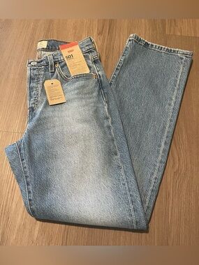 NWT Women’s Levi’s 501 Curve Jeans Size 26x30
